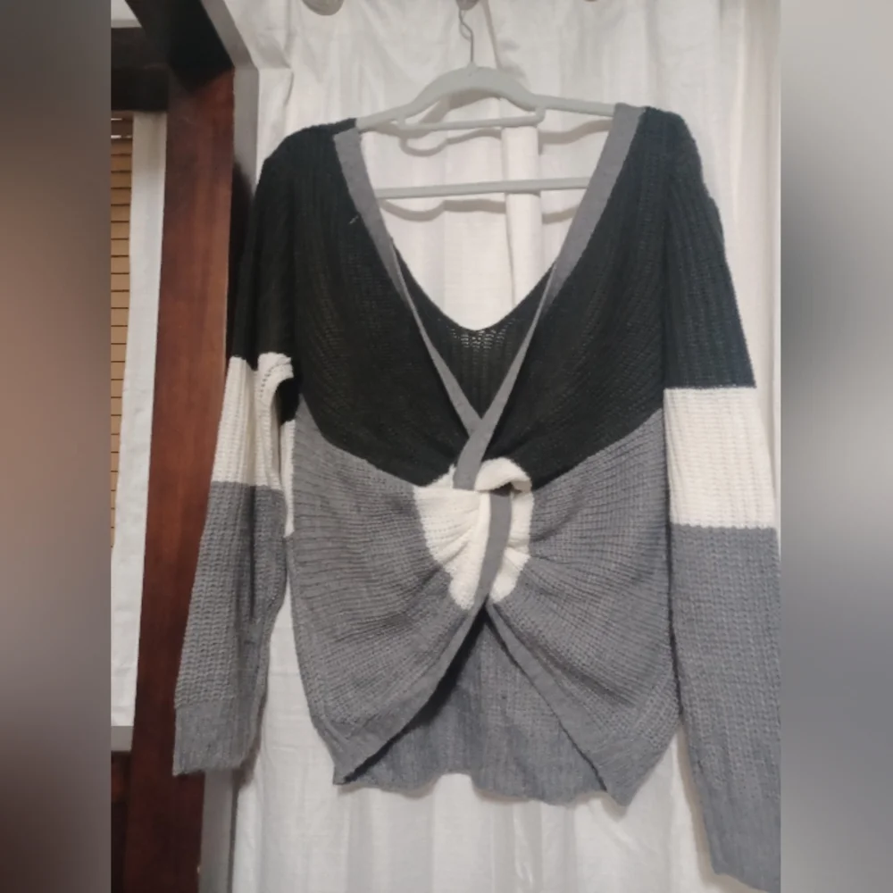 Sweater - Picture 2 of 2